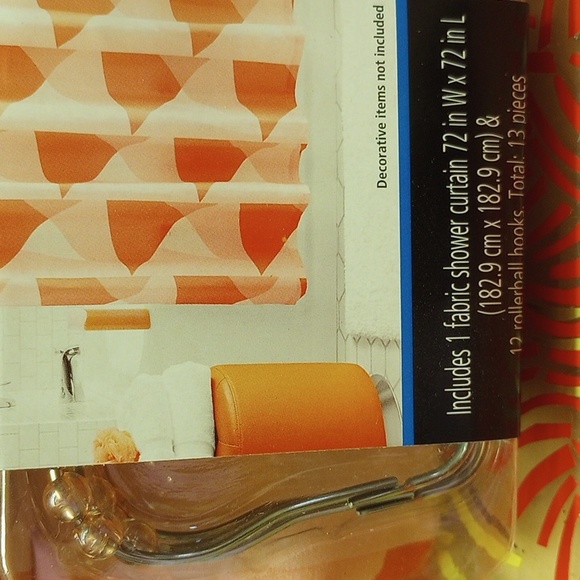 Fabric shower curtain with hooks - Picture 3 of 3